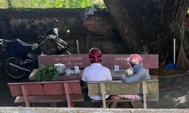 Gia đình viết thư cảm ơn CSGT kịp ngăn 1 phụ nữ định nhảy cầu tự tử