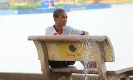 Người Hà Nội trong cái nắng đầu hè