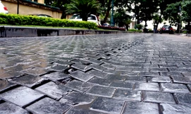 Con đường bị sụt lún gần tòa nhà Capital Building