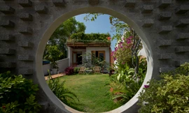 Ngôi nhà ấm áp giống như tổ dế mèn