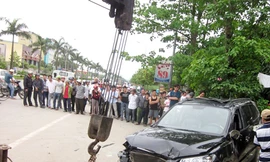 Chiếc ô tô gây tai nạn