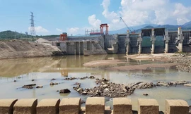 Bị nước cuốn mất tích khi nhặt sắt vụn dưới chân đập thủy điện