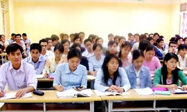 Xã hội hóa giáo dục: Bao giờ hết cảnh 'ăn đong' ?