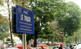 Biển phố Hà Nội, hơn một dòng tên