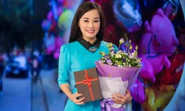 Minh Hương 'Nhật Ký Vàng Anh' tự tay chuẩn bị quà Valentine cho chồng