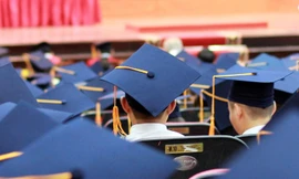 Bộ GD-ĐT đang lấy ý kiến góp ý đề án 'chi 12.000 tỷ đồng đào tạo 9000 tiến sĩ để đổi mới giáo dục'.