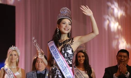 Người đẹp Jannie Loudette Loudette Alipo-on vừa đăng quang Nữ hoàng du lịch quốc tế 2017.