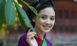 'Người đẹp khả ái' Tố Như duyên dáng với áo tứ thân quan họ 