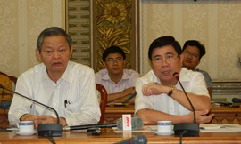 Chủ tịch UBND TPHCM: Công ty cây xanh sao đi lo…biểu diễn nghệ thuật