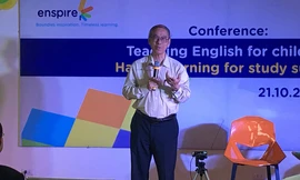 Thầy Nguyễn Quốc Hùng: Học ngoại ngữ, đừng lôi công nghệ đè lên đầu trẻ