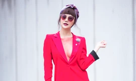 Hoa hậu Kiều Ngân lấp ló vòng một khi dạo phố