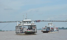 Hợp long cầu Cao Lãnh bắc qua sông Tiền