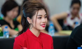 Sao Mai Thu Hằng đẹp cuốn hút