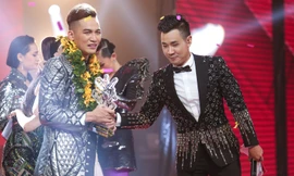 MC Nguyên Khang và tân quán quân The Voice Ali Hoàng Dương.