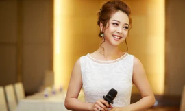 Jennifer Phạm về nước làm MC, Quang Dũng đi chơi với con trai ở Mỹ