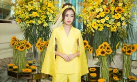 Hoa hậu Mỹ Linh, Á hậu Thùy Dung nổi bật với đầm vàng rực rỡ