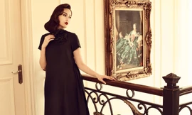 Khánh Ngân khoe dáng trong biệt thự của Hoa hậu Hà Kiều Anh