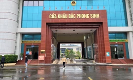 Lý do cửa khẩu Bắc Phong Sinh vắng ngắt khi thông thương biên giới Việt - Trung