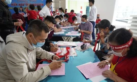 Sôi động ngày Chủ nhật Đỏ lần thứ XIV ở Quảng Ninh