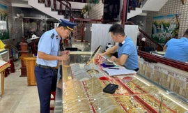 Phát hiện vi phạm kinh doanh vàng ở Móng Cái 