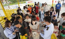 Khách tham quan vịnh Hạ Long phải cung cấp thông tin cá nhân 