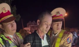 Tài xế xe máy ‘thông chốt’ nồng độ khiến một thiếu tá CSGT bị thương