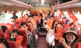 Ấm lòng những 'chuyến xe 0 đồng' chở công nhân than về quê đón Tết