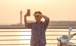 Đổ xô ‘săn’ ảnh hoàng hôn đẹp nhất châu lục tại Hạ Long