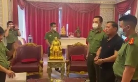 Cựu Chủ tịch UBND TP Hạ Long nói gì khi bị bắt, khám xét?