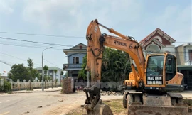 Chốt phương án bồi thường, ngôi nhà ‘mọc’ giữa đường ở Quảng Ninh chuẩn bị được phá dỡ