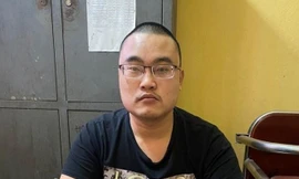 Mua vỏ điện thoại, đồng hồ để tráo đổi hàng thật