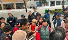 Vì sao khách Trung Quốc qua cửa khẩu Móng Cái đa số là người cao tuổi?