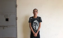 Cháu trai ngỗ ngược vác gậy đuổi đánh ông bà nội