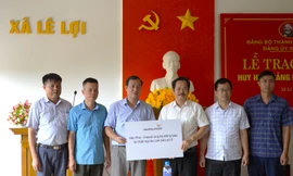 Công ty CP Đầu tư Văn Phú – Invest hỗ trợ xã Lê Lợi sau bão YAGI