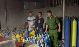 Triệt phá loạt cơ sở kinh doanh bóng cười ở Quảng Ninh