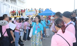 Quảng Ninh tìm cách hút 2 triệu khách du lịch cuối năm