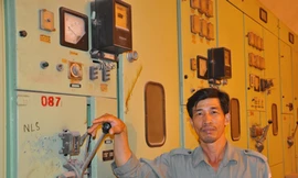 Kỹ sư tiết kiệm điện 'đất Tây Nam'