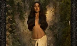 Á hậu Mâu Thuỷ bán nude khoe dáng 'đồng hồ cát' nóng bỏng