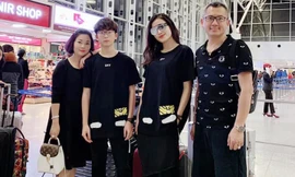 Á hậu Huyền My cùng em trai mặc đồ đôi xuất ngoại đầu năm