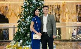 Bạn trai Hoa hậu Ngọc Hân công khai đăng ảnh đi chơi Noel cùng nhau