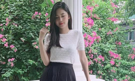 Á hậu Thanh Tú khoe thân hình thon thả ngỡ ngàng sau một tuần sinh con 