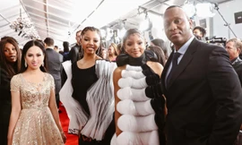 Em gái tỷ phú của Cẩm Ly dự Grammy, sánh bước bên dàn sao Hollywood