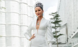Bị đồn 'dao kéo' vòng 1, H'Hen Niê đáp trả: 'Cả người đều là tự nhiên'