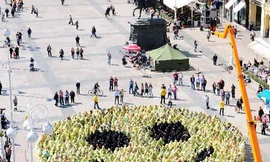 Kỷ lục mặt cười lớn nhất thế giới