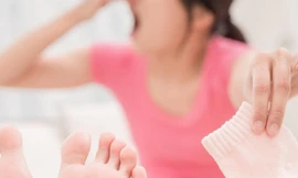Hôi chân, ‘ác mộng’ không của riêng ai