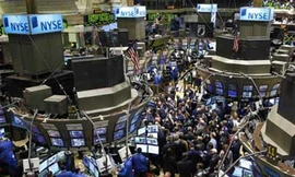 Phố Wall tuột dốc không phanh