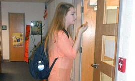 Mặc quần legging, nữ sinh bị đuổi học