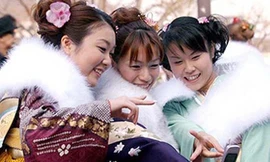 Phụ nữ Nhật đòi giữ lại tên sau kết hôn