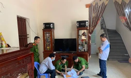 Công an khám xét nơi ở của các đối tượng liên quan vụ án