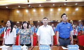 Anh Trần Văn Đăng - Phó Bí thư Tỉnh Đoàn Bắc Ninh và lãnh đạo Ban Dân vận tỉnh Bắc Ninh tham dự chương trình. Ảnh: Nguyễn Thắng.